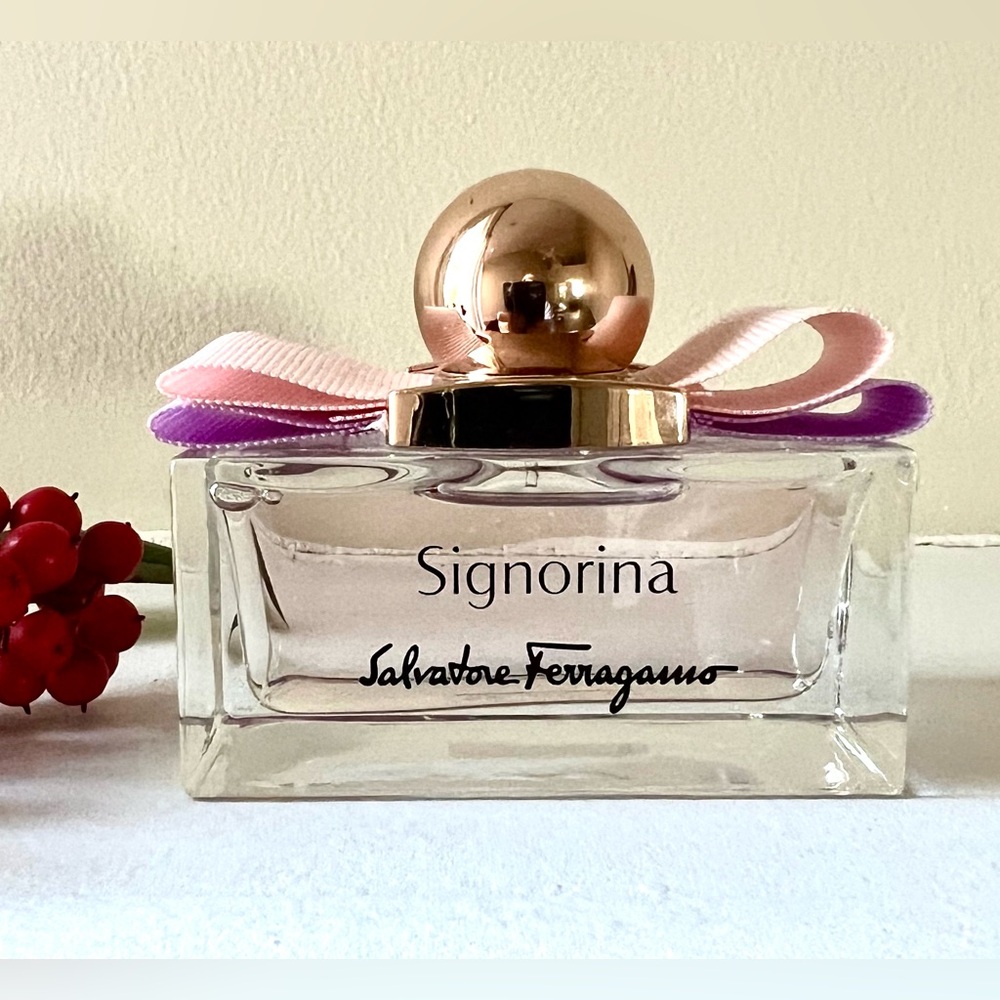 Salvatore Ferragamo Signorina Eau de Parfum 1.7 oz 50ml Spray New No Box